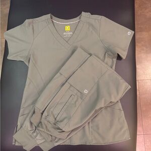 WonderWink Olive Green Scrub Top & Jogger Scrub Pants Set